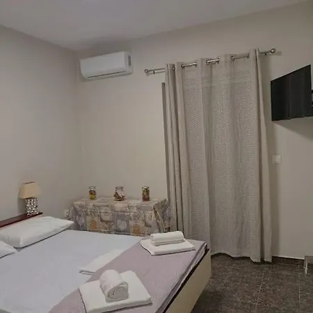 Astros Paralio Astros