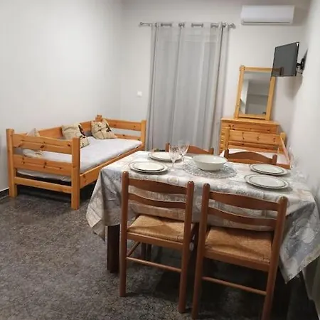 Apartman Astros Parálion Ástros