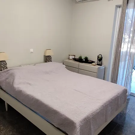 Apartman Astros Parálion Ástros